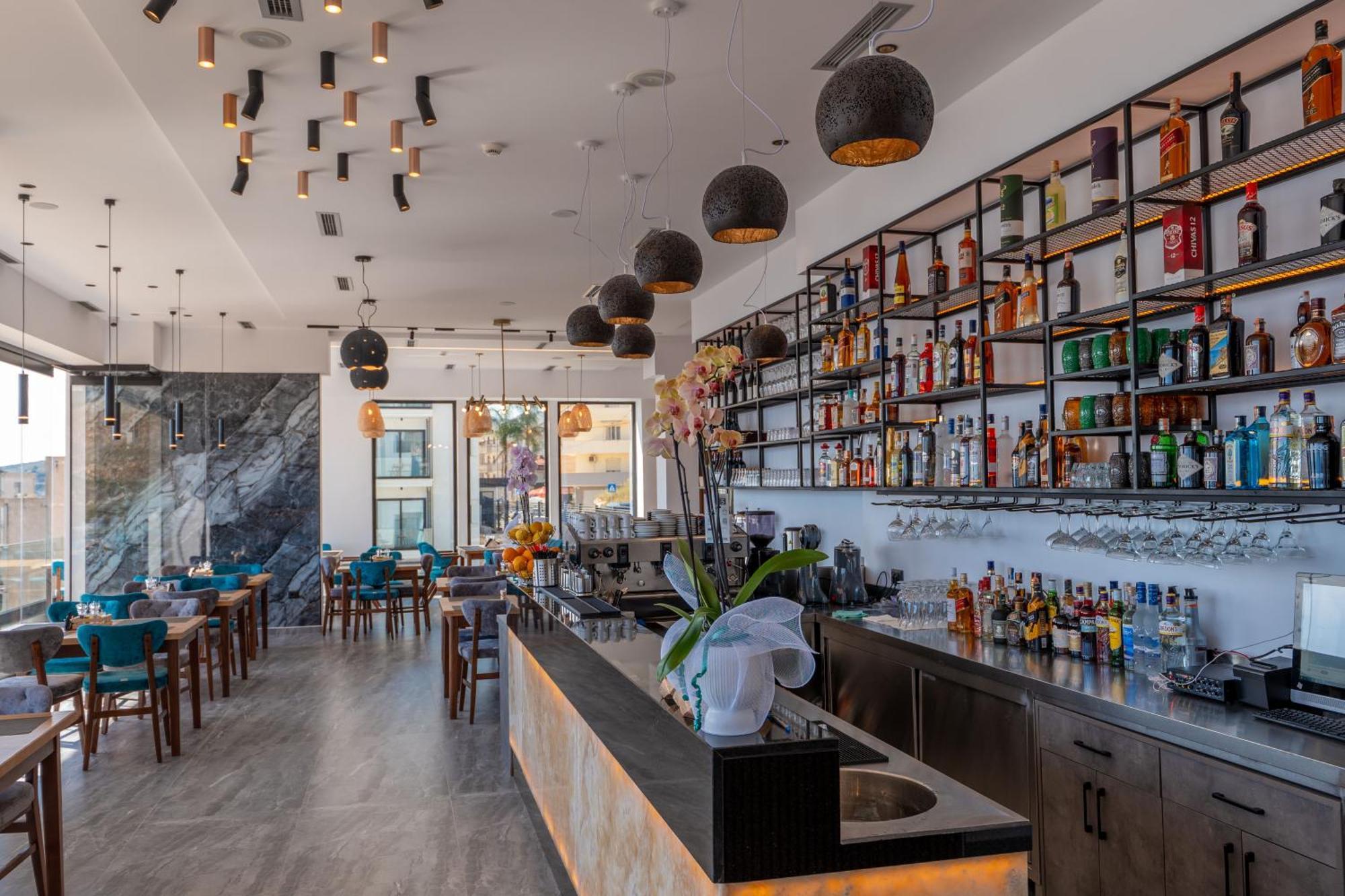 Litan Hotel ساراندا المظهر الخارجي الصورة