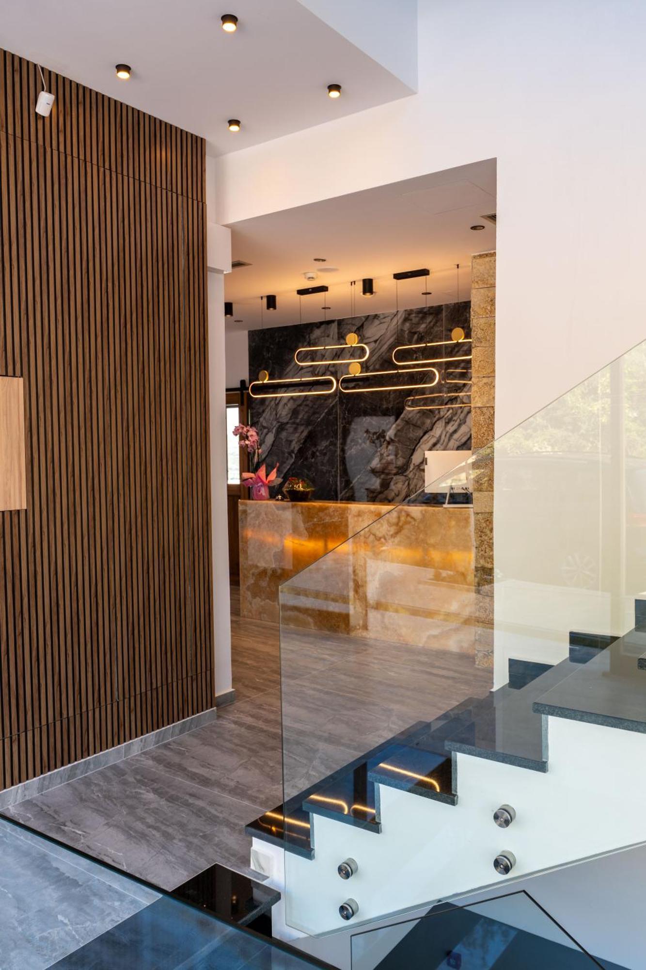 Litan Hotel ساراندا المظهر الخارجي الصورة