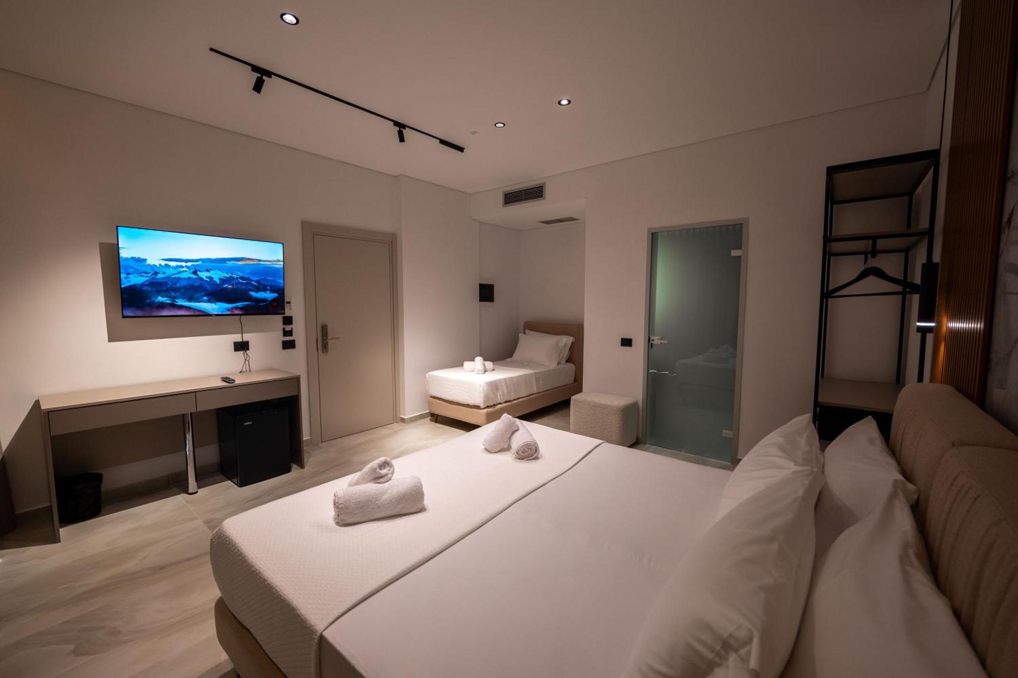Litan Hotel ساراندا المظهر الخارجي الصورة