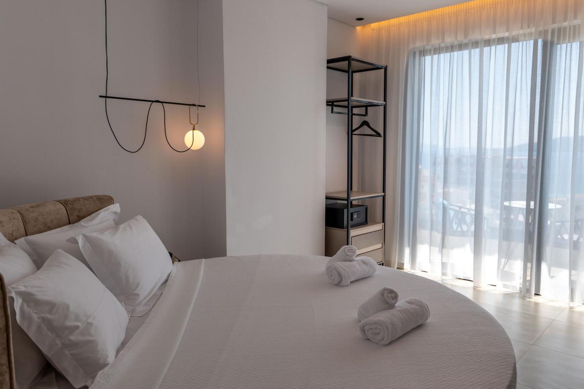 Litan Hotel ساراندا المظهر الخارجي الصورة