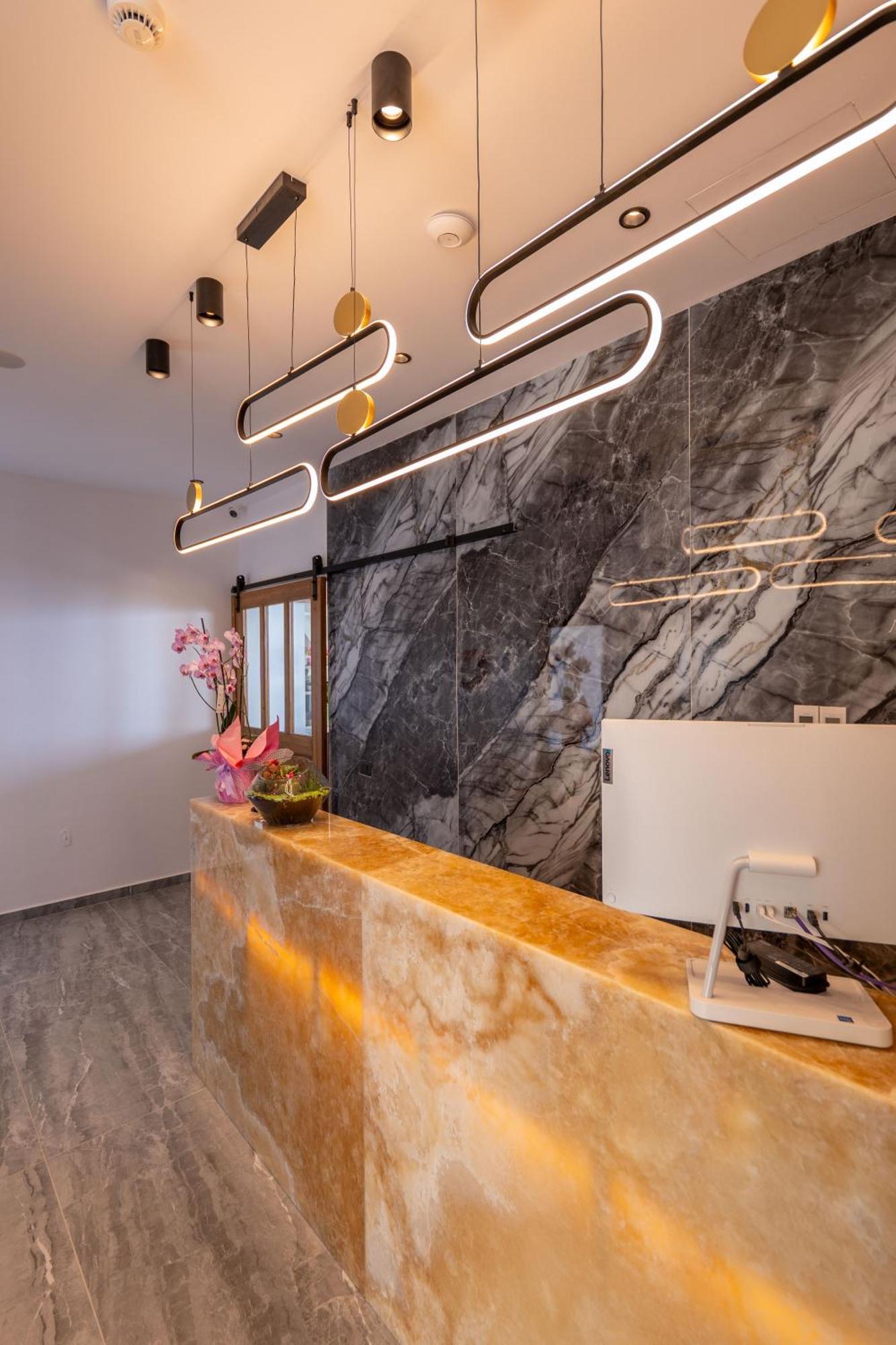 Litan Hotel ساراندا المظهر الخارجي الصورة