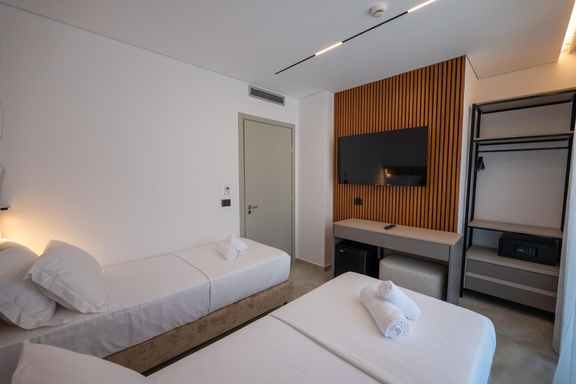 Litan Hotel ساراندا المظهر الخارجي الصورة