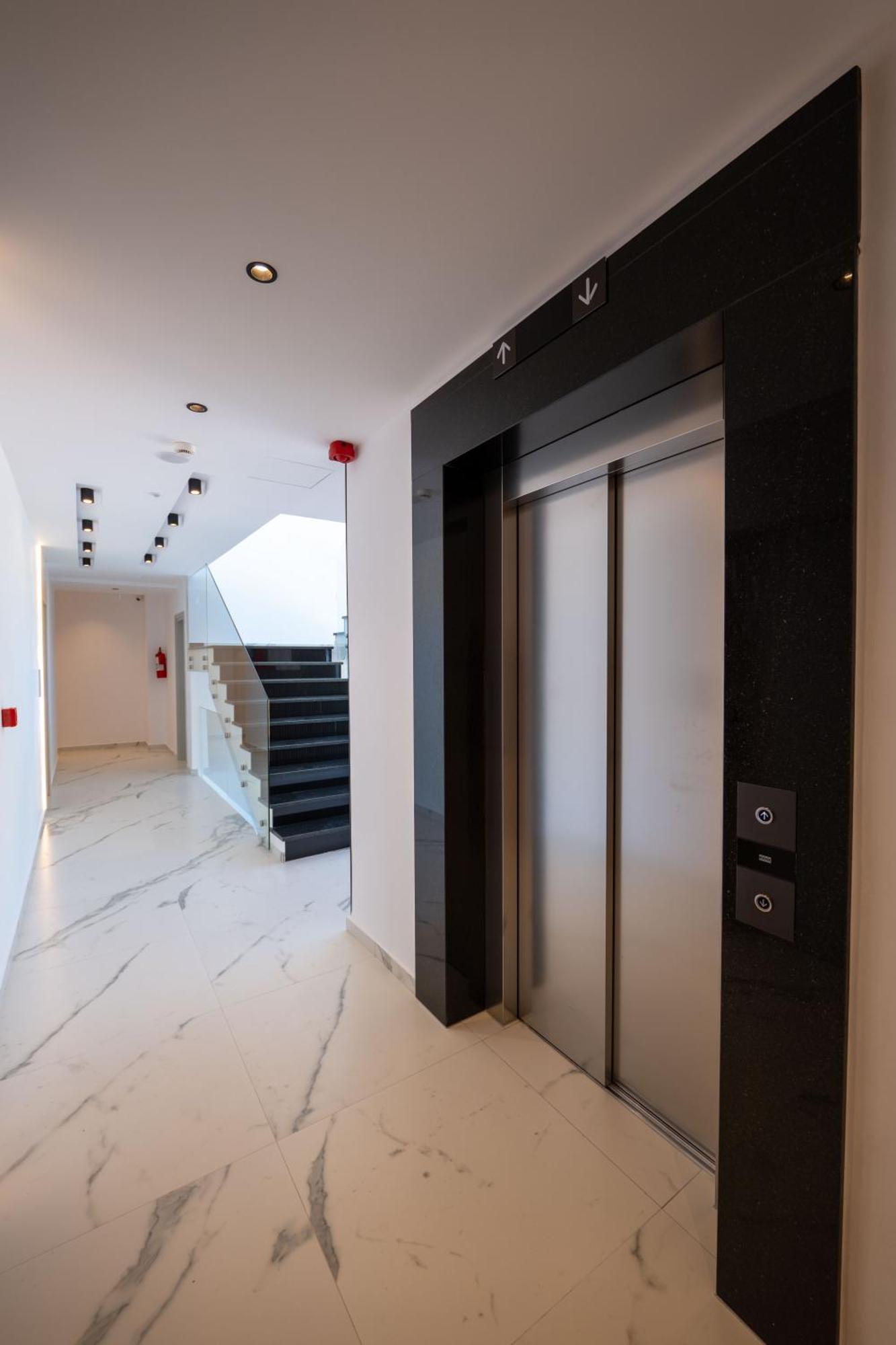 Litan Hotel ساراندا المظهر الخارجي الصورة